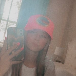 Meet your Posher, Maddie